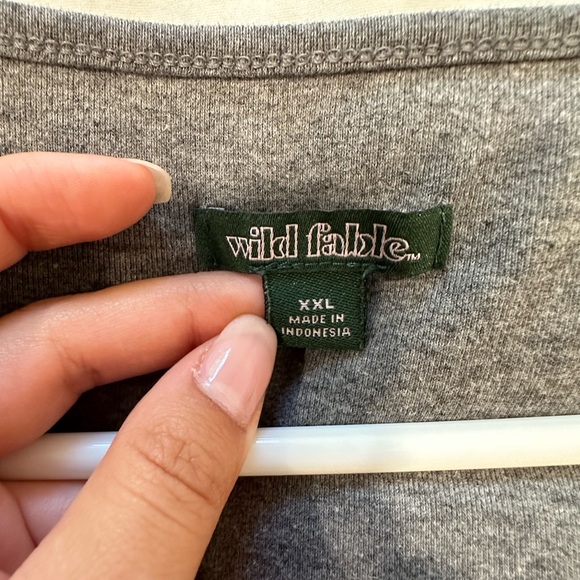 Women’s top - Picture 2 of 3